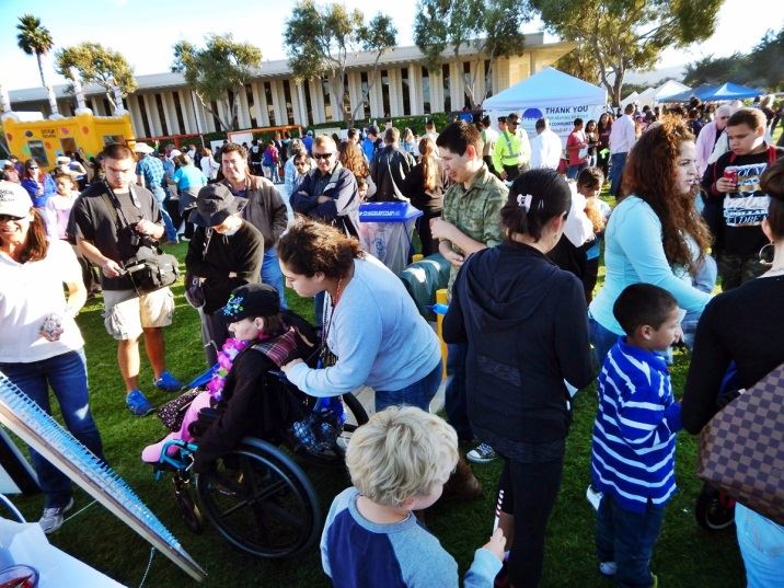 Seaside Diamond Sparkler Crowd